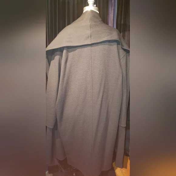 Vtg. Donna Karan 100% pure double sided wool knit shoulder pads cardigan coat L - Picture 10 of 16